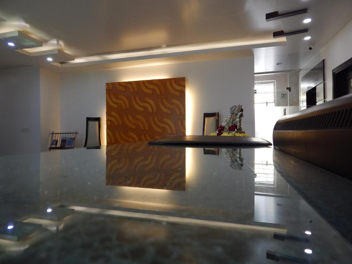 Hotel The Marque Матура Екстериор снимка