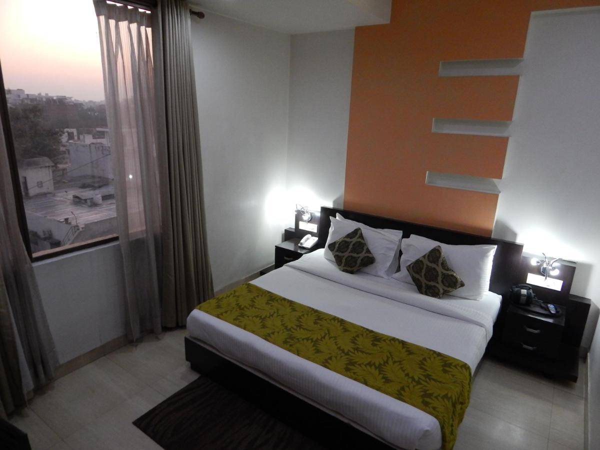 Hotel The Marque Матура Екстериор снимка